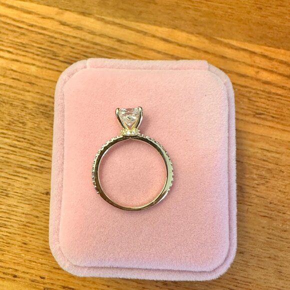 NEW 14K Yellow Gold 2 Carat Moissanite Ring, Size 7 - Picture 4 of 13